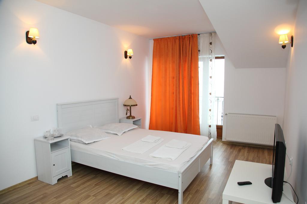 Hotel Rodiv Găeşti Quarto foto